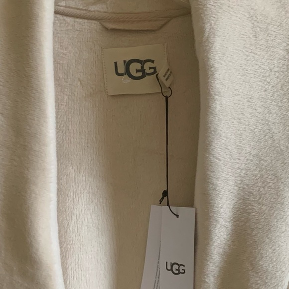 NWT UGG Women’s Duffel Robe, cream size M - Picture 10 of 10